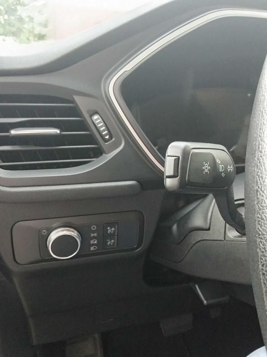 FORD escape продаж автомобіля