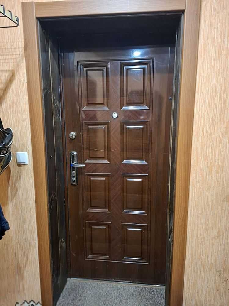 Продам 3-комн квартиру в районе Караваева ул.