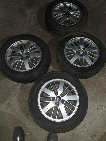 Opony z alusami 215/60R16