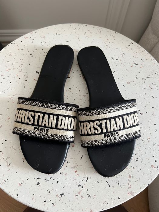 Christian Dior klapki roz 39