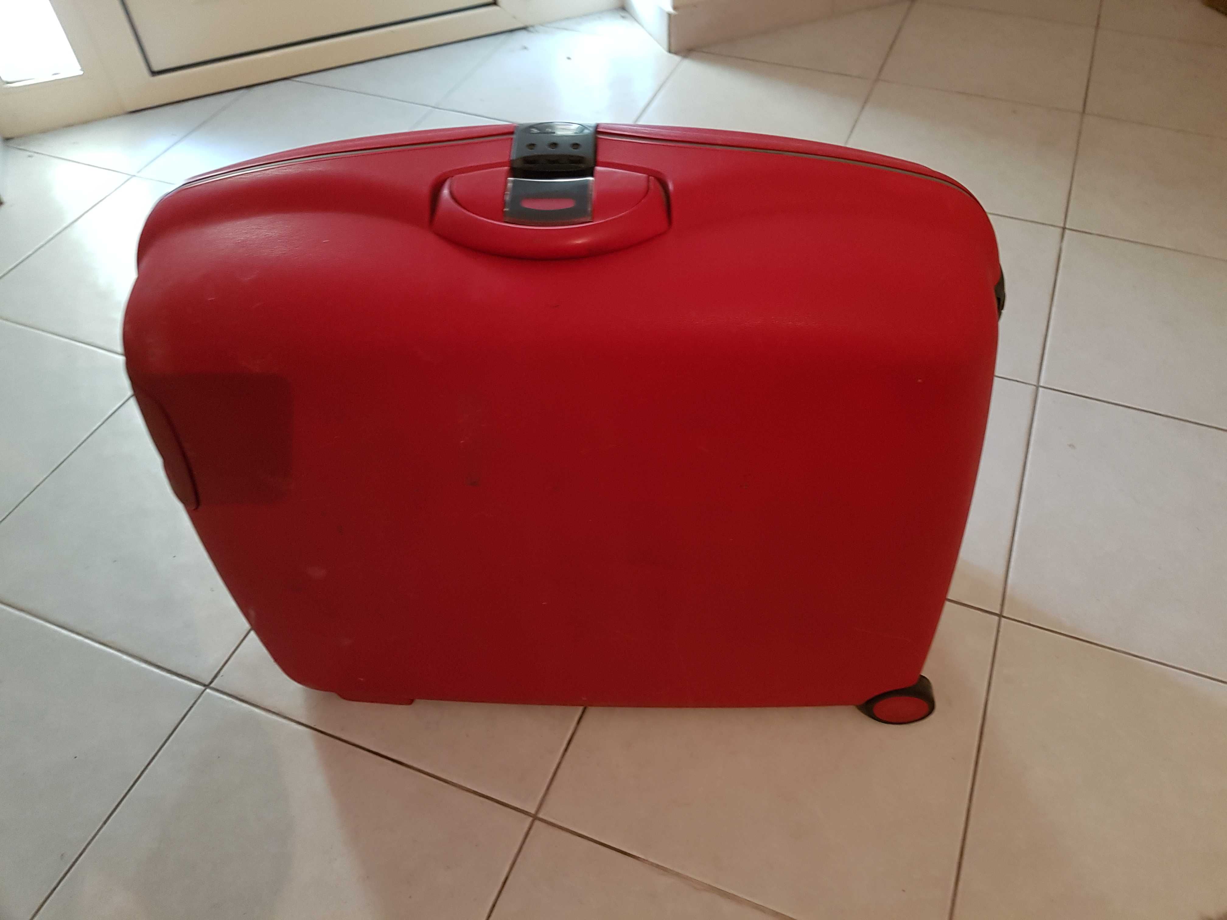 Mala de Viagem Samsonite com codigo