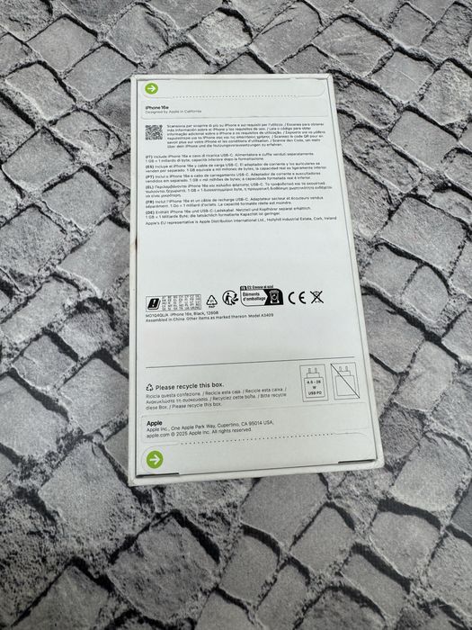 New Iphone 16e 128gb neverlock Black Global 590$