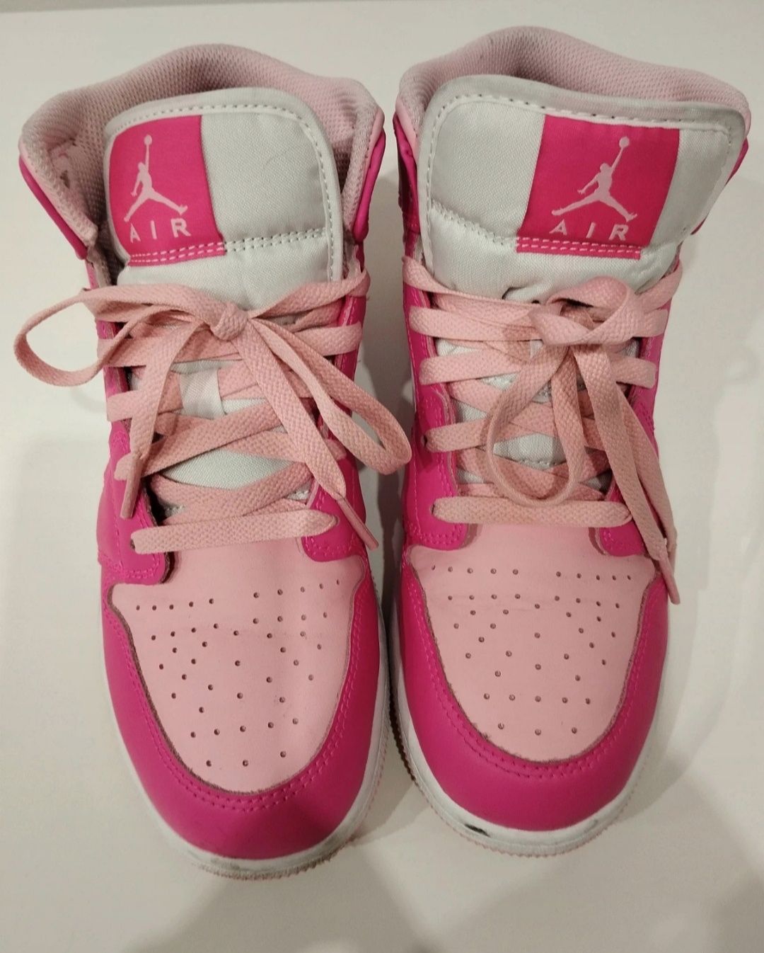 Air Jordan 1 Mid Fierce Pink