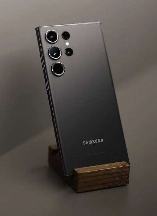 Продам оригінальний Samsung Galaxy S23 Ultra
