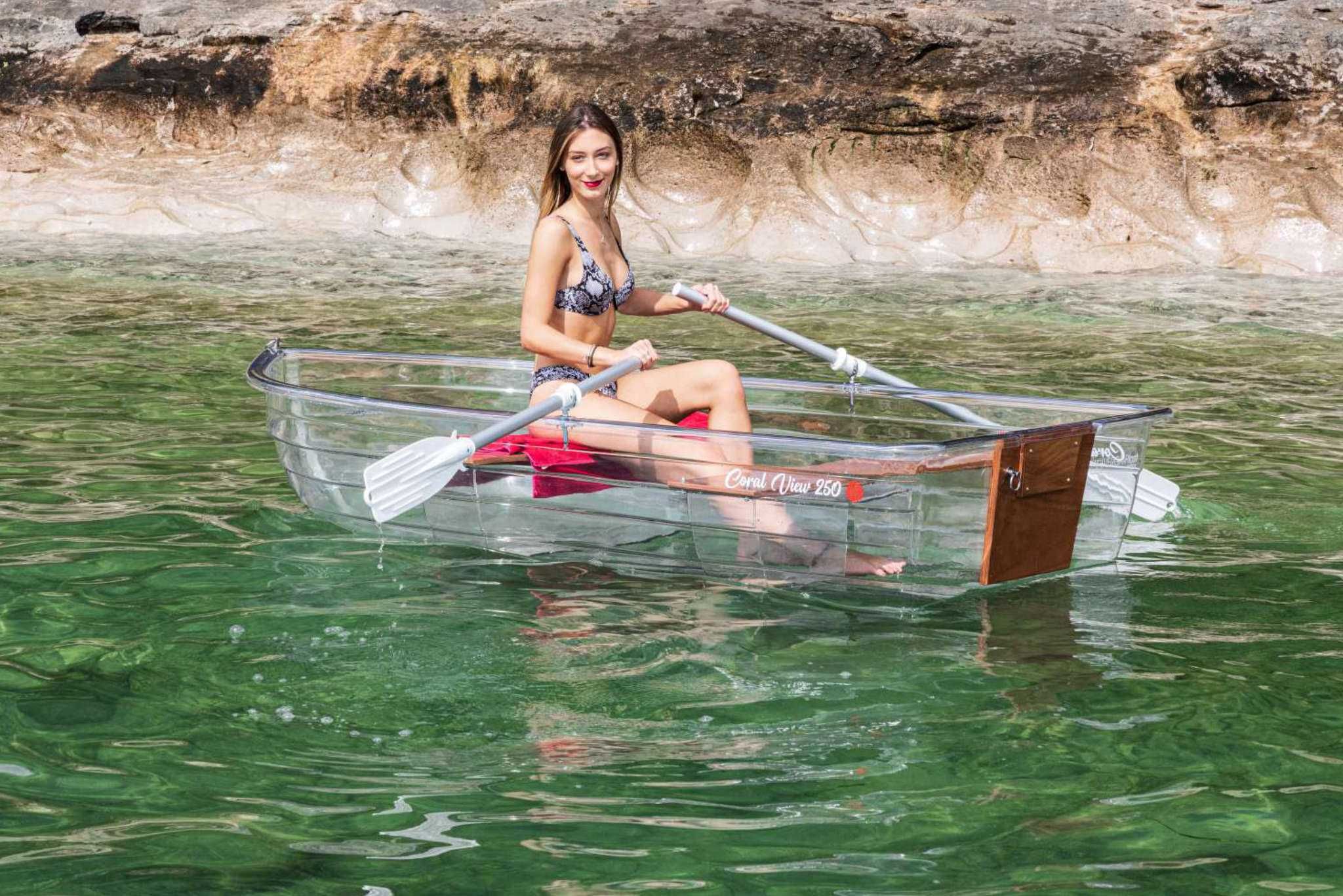 Barco CORAL VIEW 250 em Policarbonato anti-choque, anti-sal e anti-UV