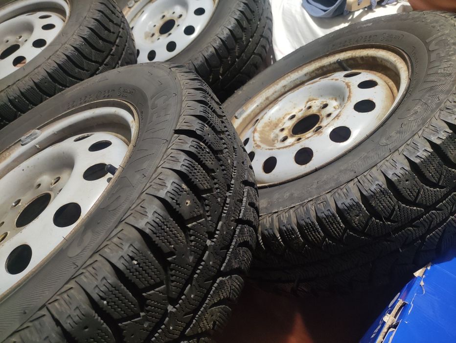 4×98 R14 на резині 185/65