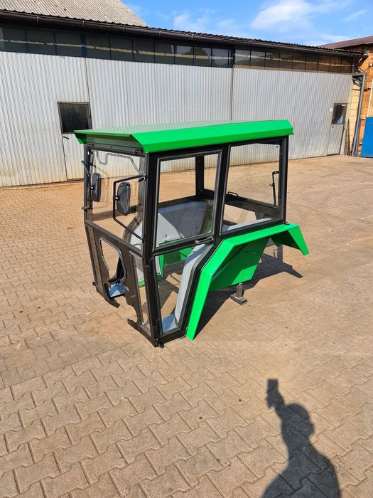 Kabina ciągnikowa C360 C4011 Maska c360 Kabina c330 Nowe kabiny