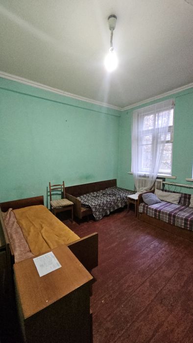 Здається в оренду кімната в гуртожитку в центрі міста
