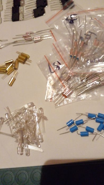 Радіодеталі різні нові