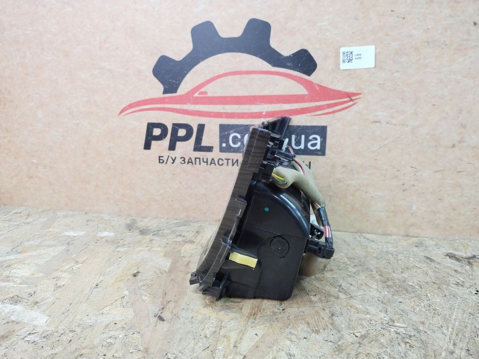 Toyota Avensis T27 2009-2018 накладка центральной консоли пепельница