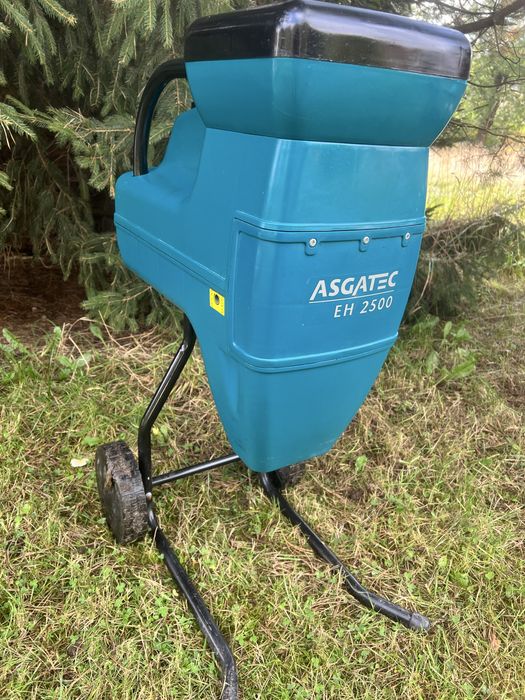 Rozdrabniacz ASGATEC rębak do gałęzi frezowy wałkowy na kółkach 2500W