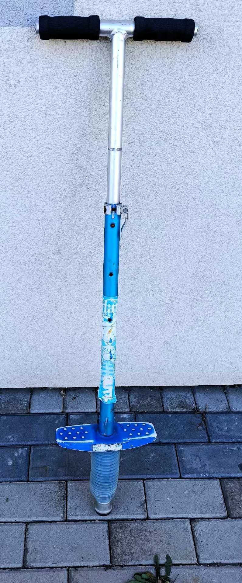 Skoczek pogo, drążek do skakania
