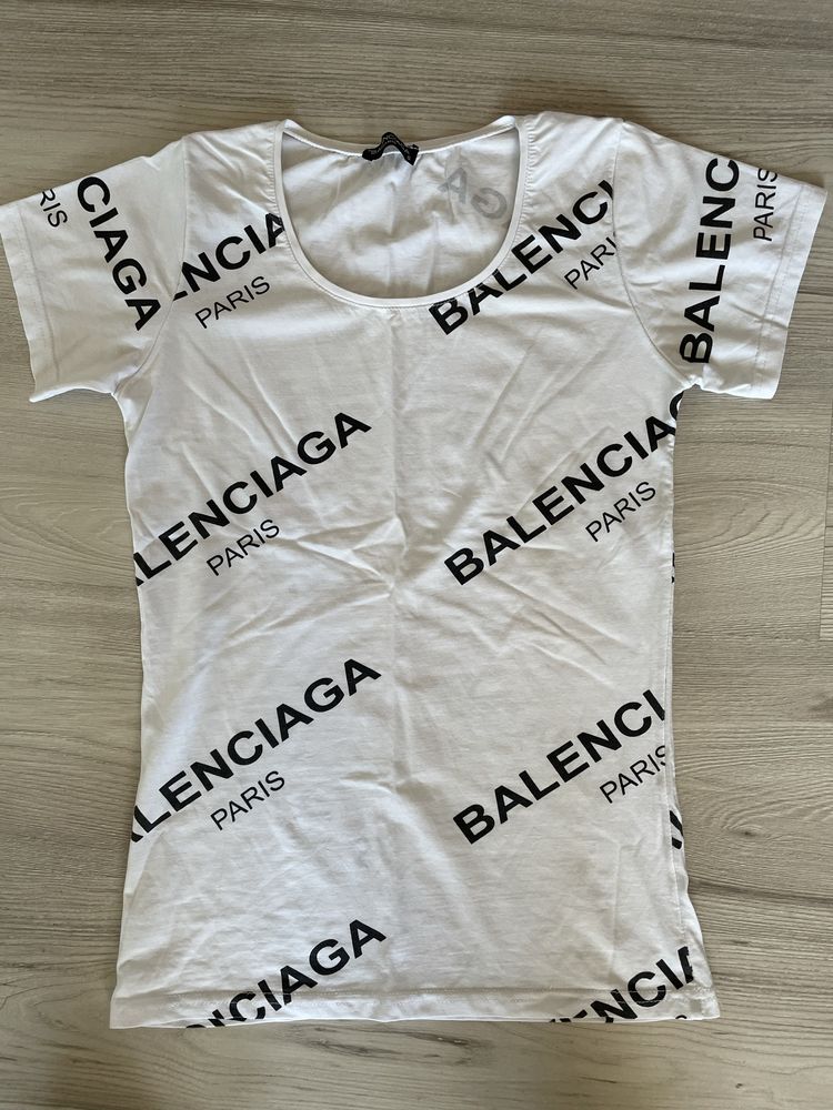 Bialy t-shirt z logo Balenciaga czarny print rozmiar S