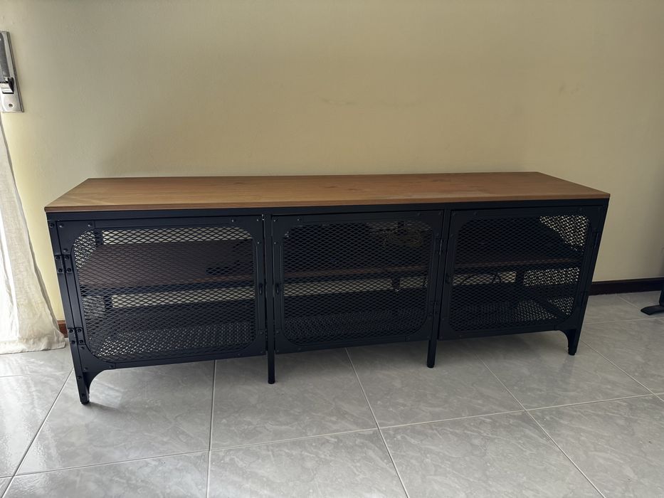 Móvel TV Ikea Fjallbo 150cm