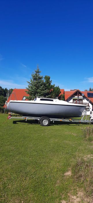 Jacht kabinowy Sasanka 620+ przyczepa +silnik elektryczny .Po remoncie