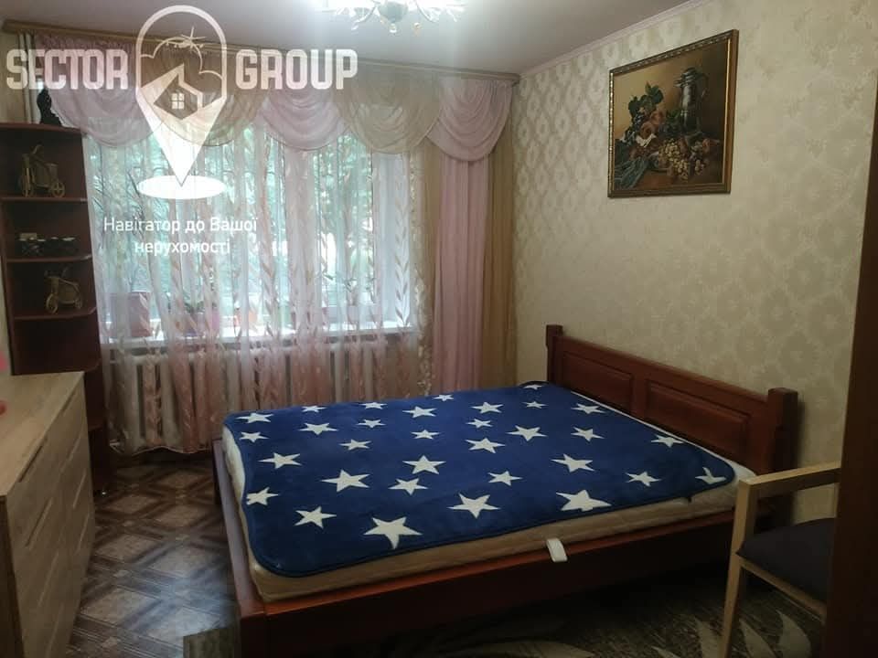 Соцмістечко, однокімнатна + велика кухня-студіо