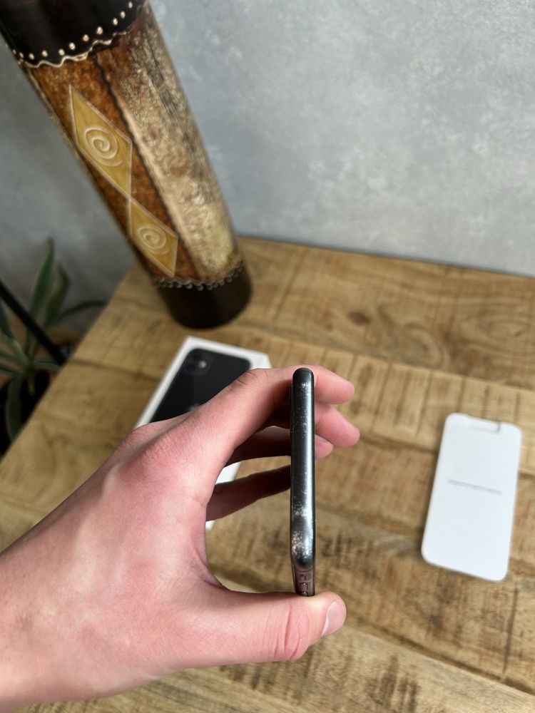 Iphone 11 z pudełkiem