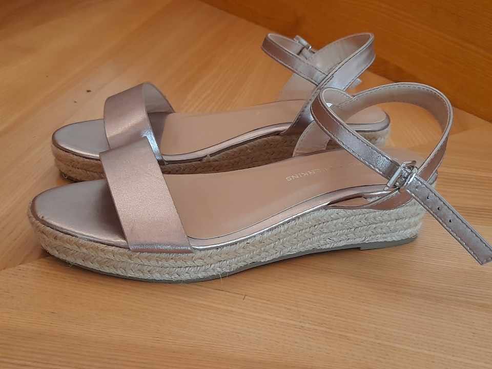 Sandały Dorothy Perkins