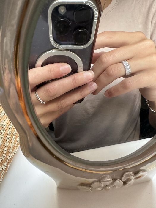 Стильне якісне срібне з камінцями колечко, перстень, дешево