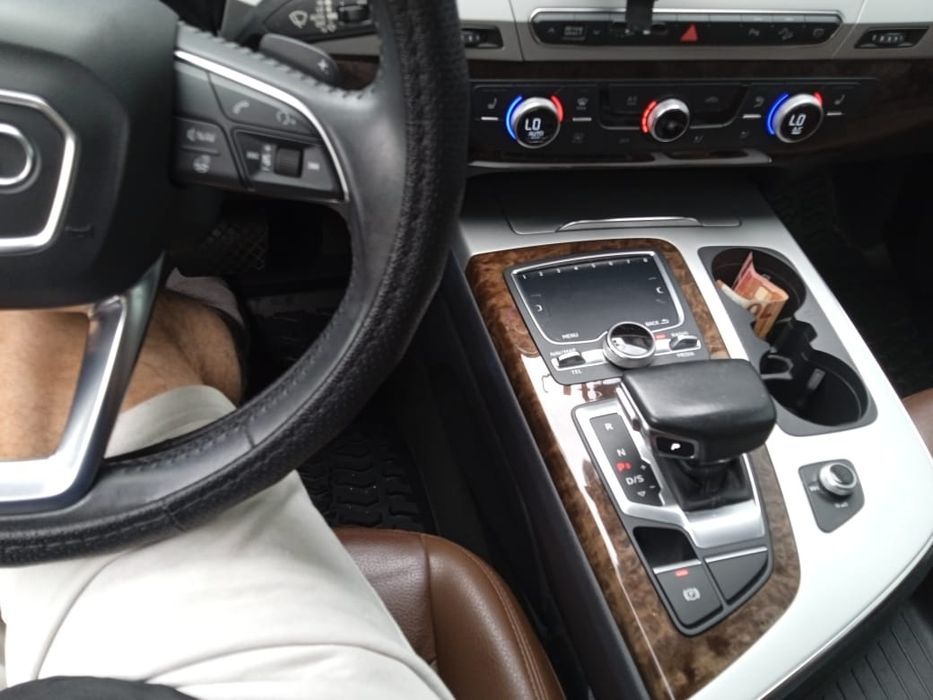 Продам Ауді Q7 Преміум