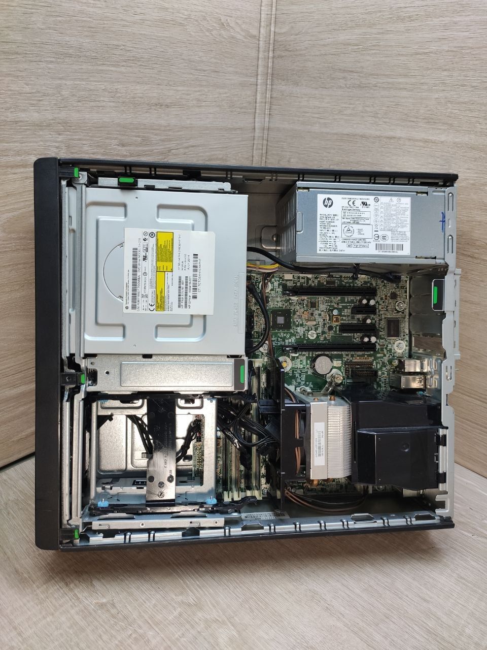 HP Z230 Workstation (Xeon E3-1245v4 /16gb ddr3)
