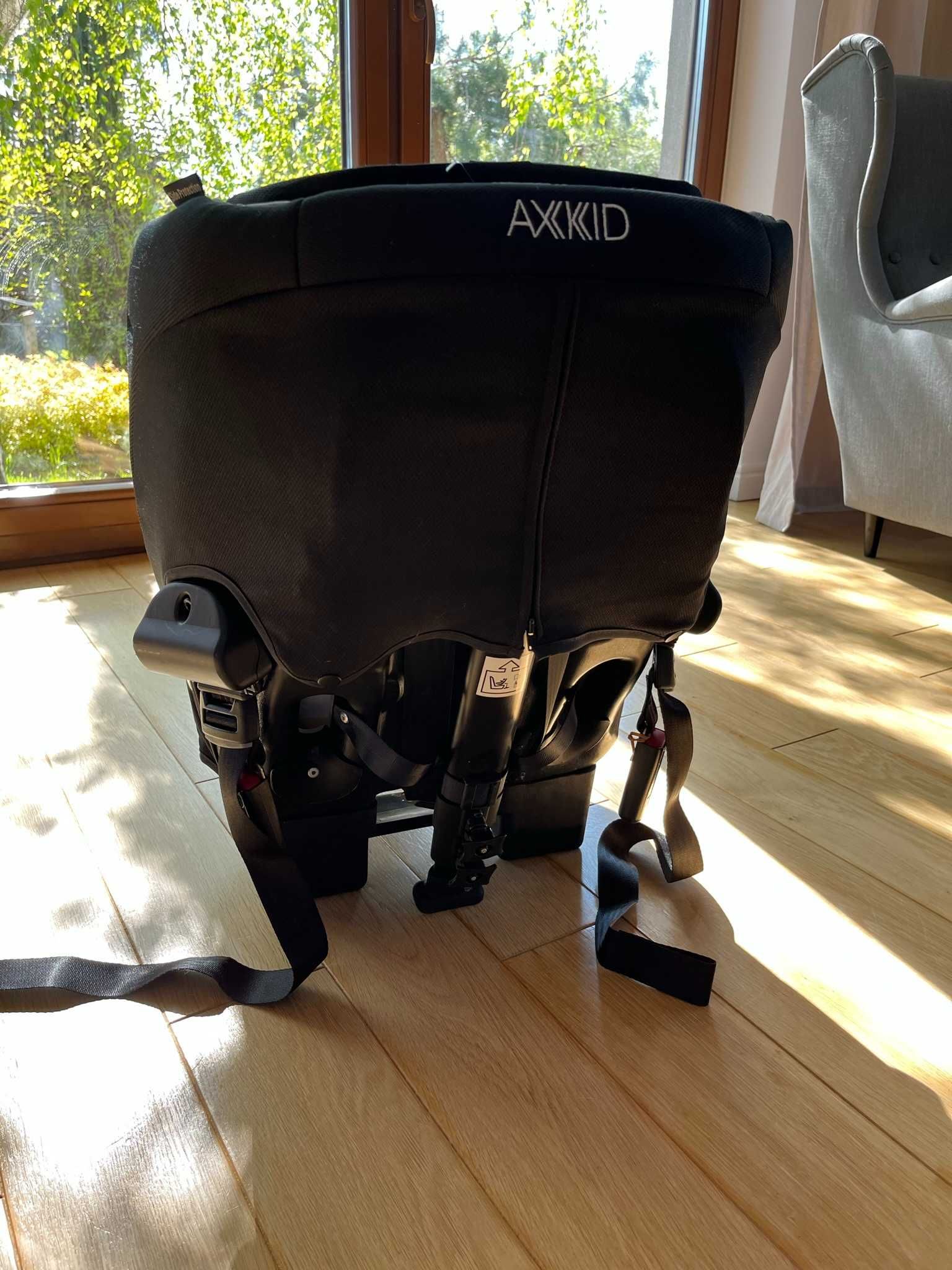 Szwedzki Fotelik Samochodowy Axkid Minikid Do Siedzenia Tyłem 0-25kg
