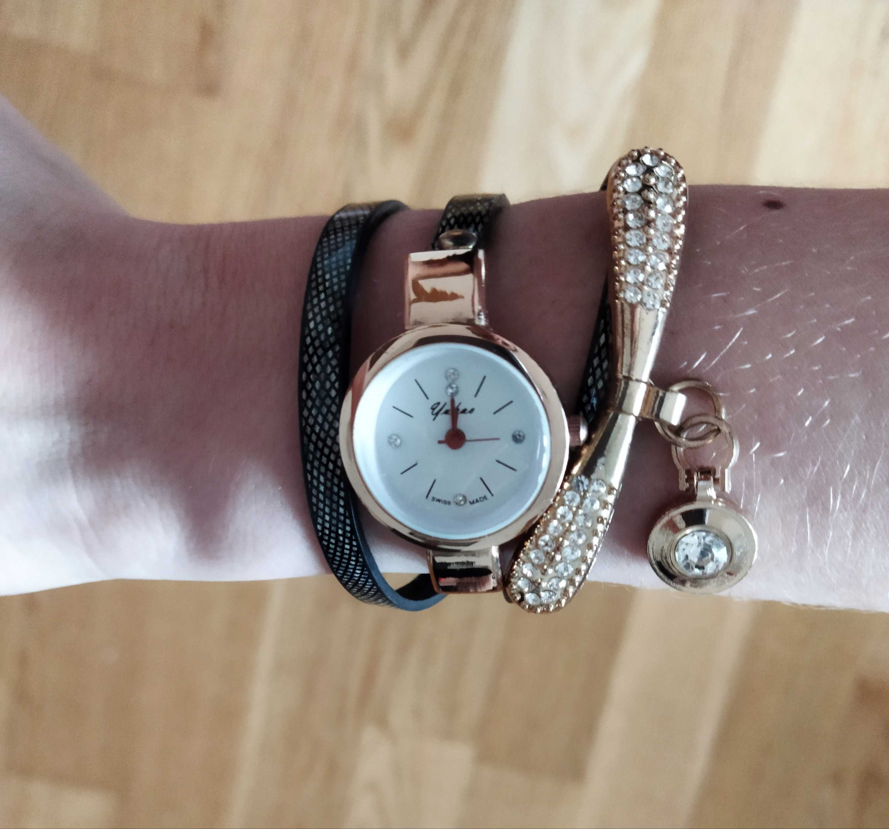 Zegarek na rękę damski - bransoletka