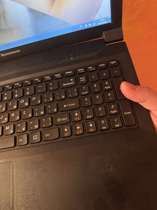 2 Ядра, 2ГБ, 256ГБ Ноутбук Lenovo B590 Батарея 4 години Офісний, Дома