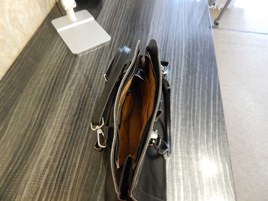 Женская кожаная сумка.