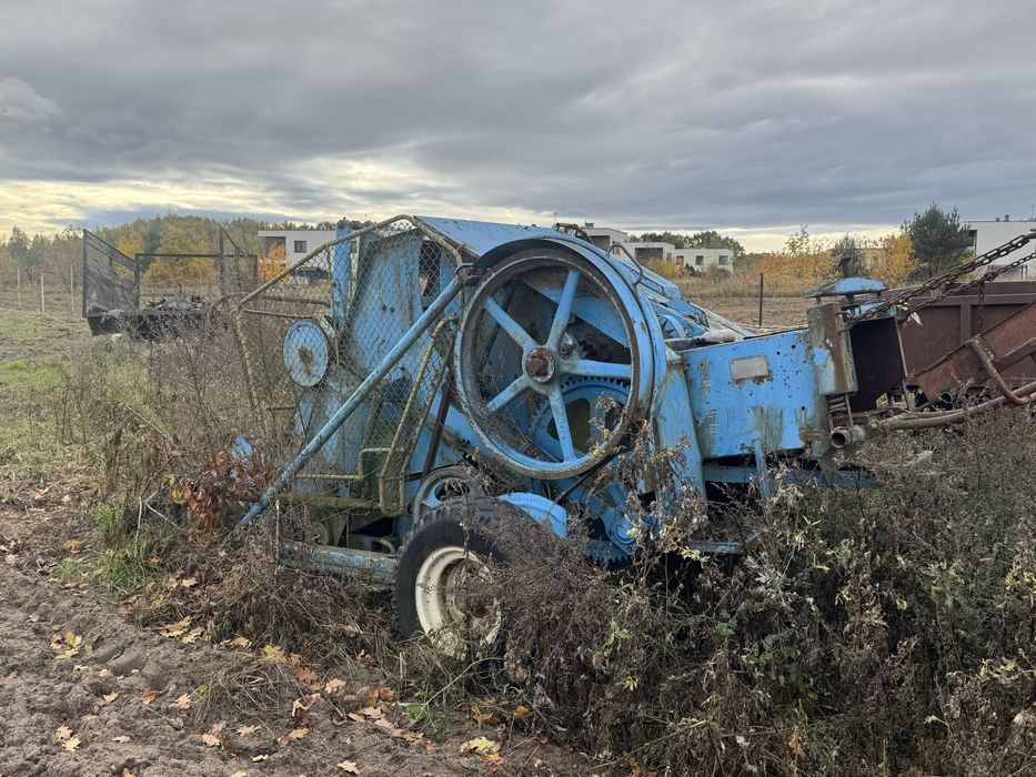 Prasa kostkująca Fortschritt k-442
