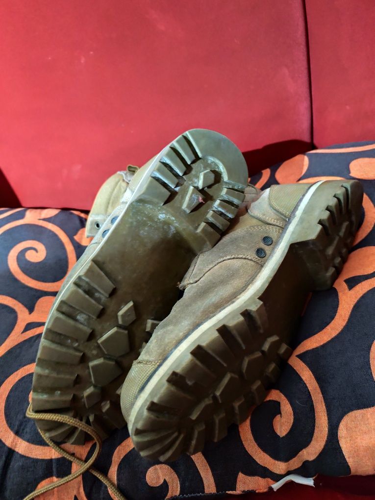 3 pares de Botas N42
