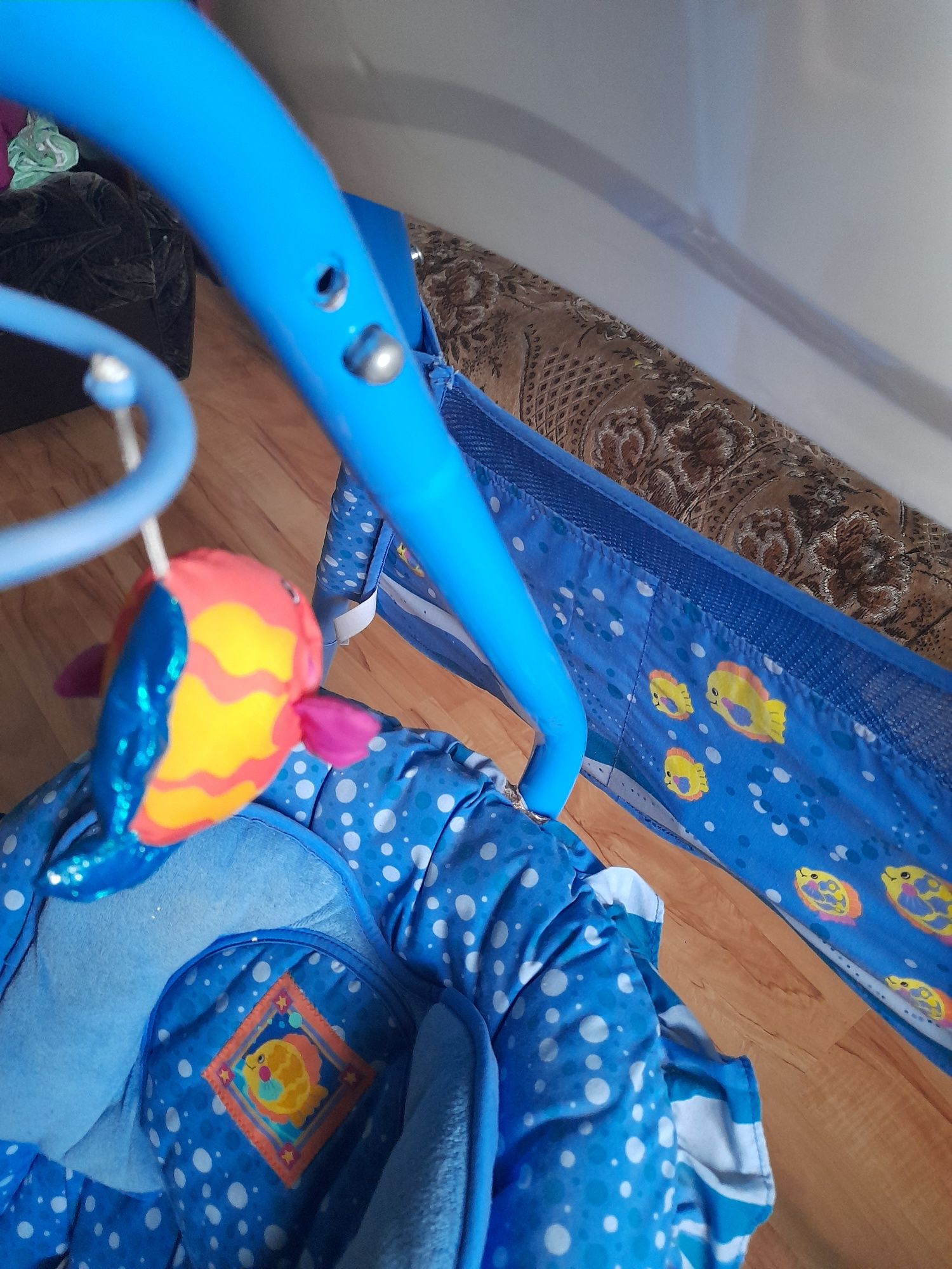 Huśtawka Fisher Price zasilana bateriami