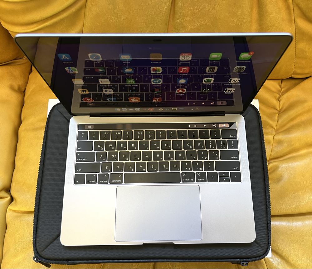 Macbook pro 13 i5 16gb 256gb ssd 2018