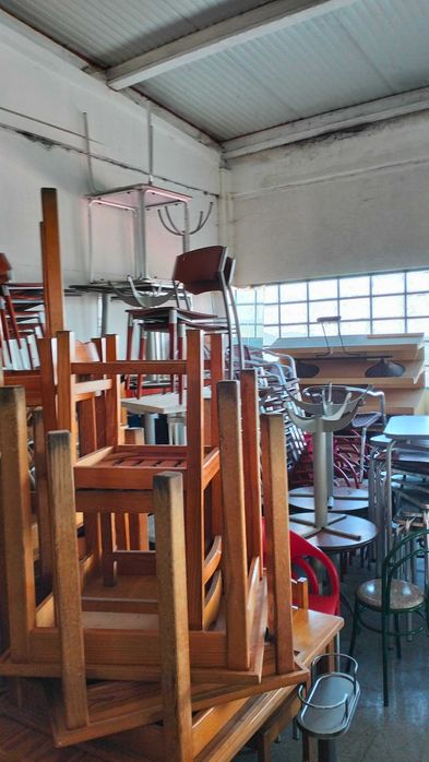 Mesas e cadeiras conjuntos completos