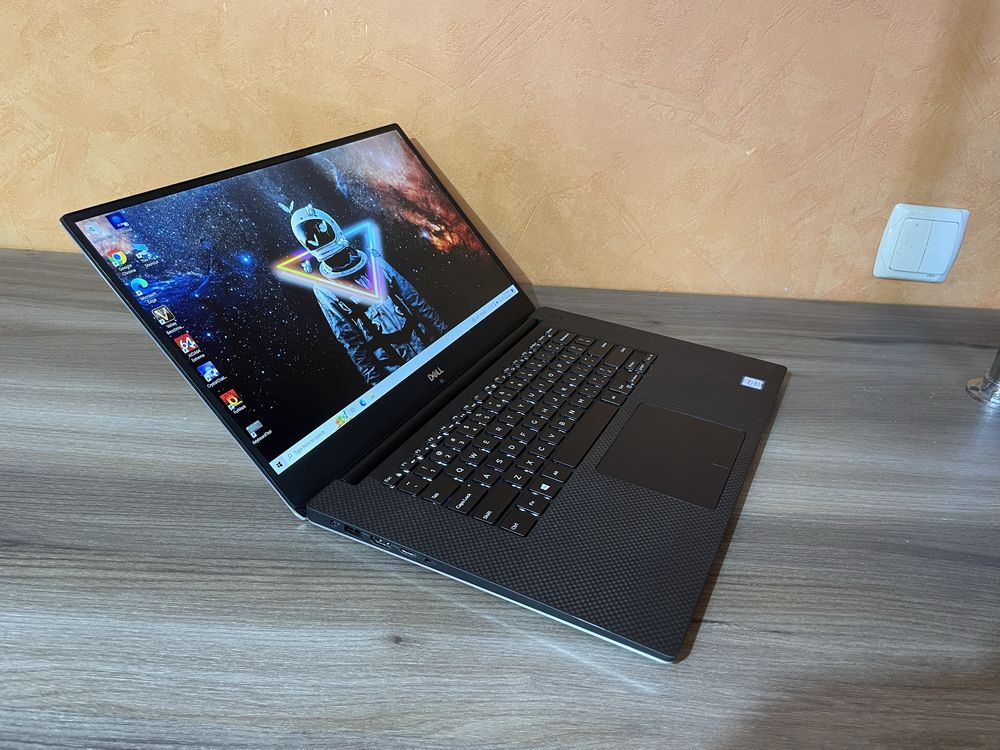 Преміум ультрабук Dell XPS(i7-8750/1050ti/16/256/ips)