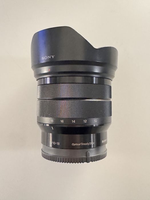 Sony 10-18mm F4 OSS
