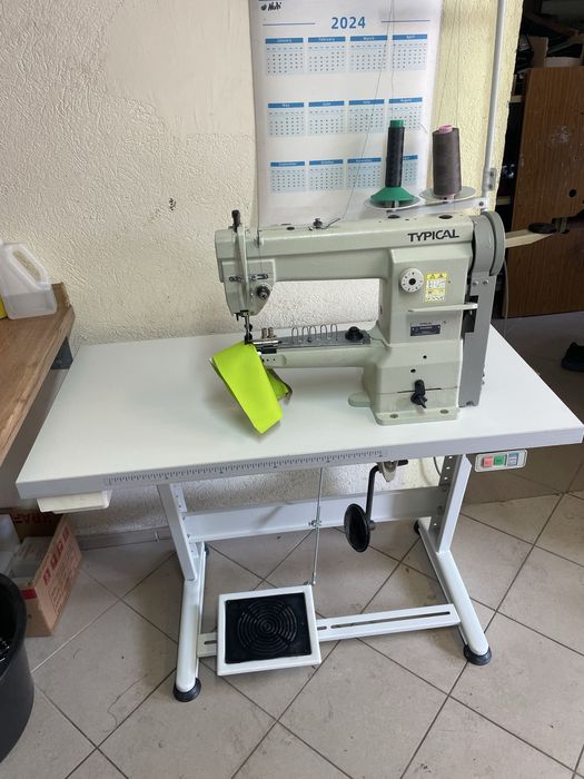 Maszyna do szycia Lamowarka lamowacz ramieniówka TYPICAL GC2605