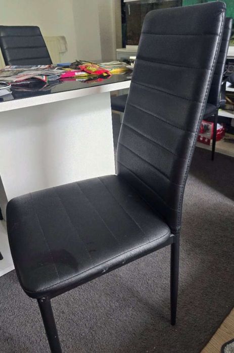 Krzesła 5 sztuk + pokrowce lub czarne krzesla 6 sztuk