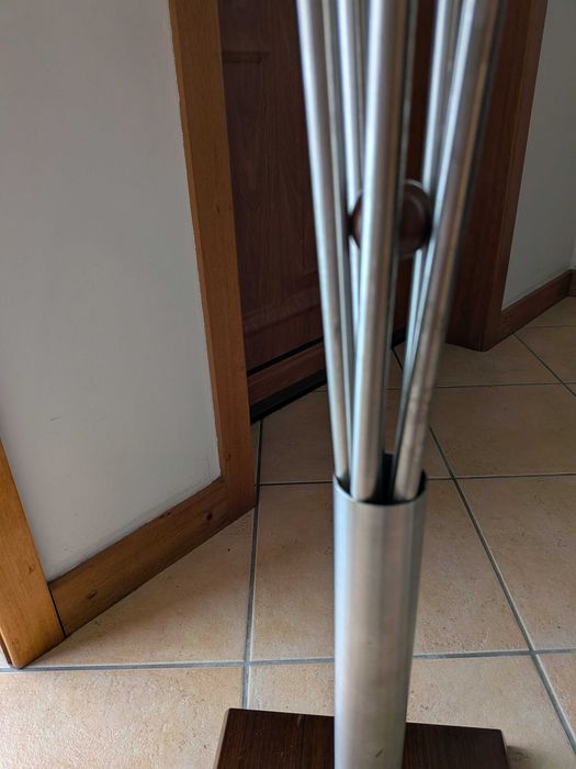 Aparador Venguê  + 2 Poltronas em preto + Cabideiro de design