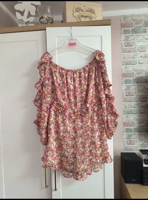 Nowy kombinezon Guess, rozmiar XL – hiszpanka, kwiatowy wzór, romantyc