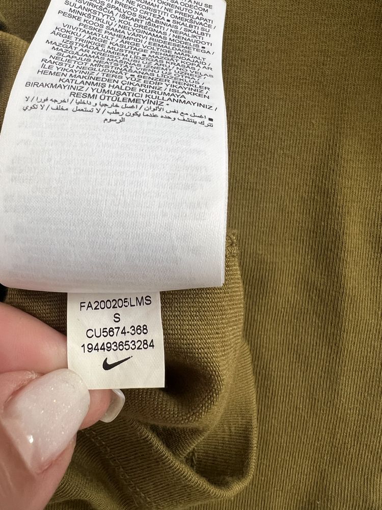 Nike плаття спортивне S