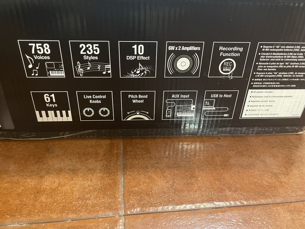 Teclado Digital Yamaha com cavalete