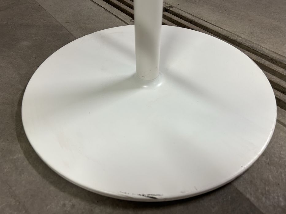 Stabilny stolik stół z 4 hookerami