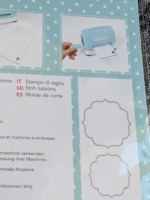 Wykrojniki do scrapbookingu Ramki