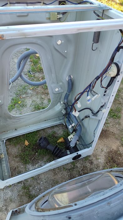 Пральна машина Whirlpool на запчастини