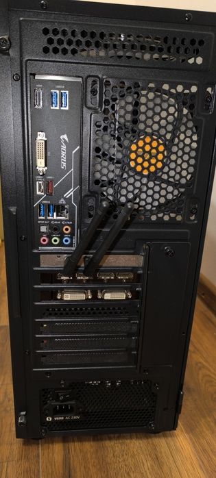 Komputer stacjonarny stacja gamingowy rayzen 5 3600 pamięć 64gb DDR 4