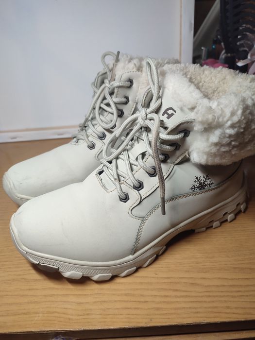 Ботінки зимові жіночі