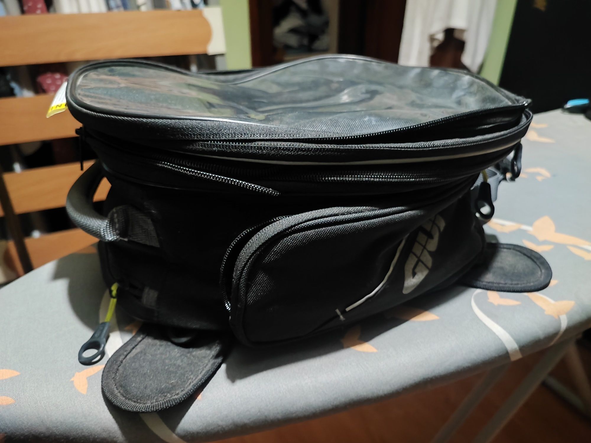 Tank Bag GIVI EA102B Moto