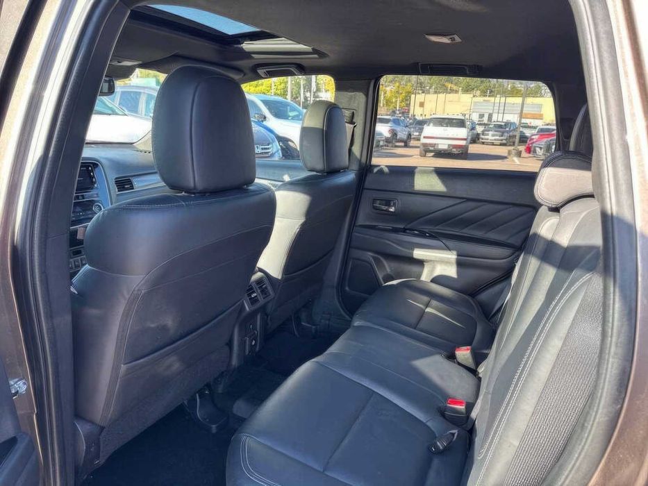 Mitsubishi Outlander PHEV GT      2019