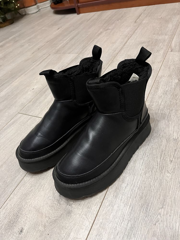 Ботинки типу UGG
